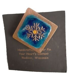 NWT handcrafted copper enamel pin brooch 1.5"X1.5" snowflake winter